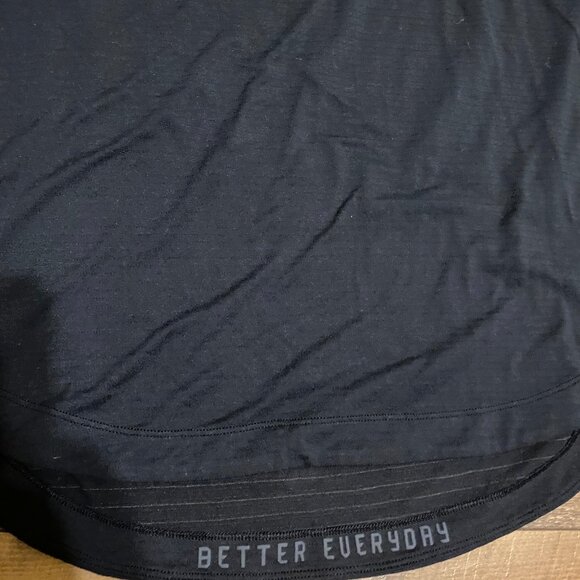 LuluLemon Drysense Short-Sleeve Shirt - Picture 2 of 4
